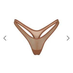 Skims MICRO DIPPED THONG